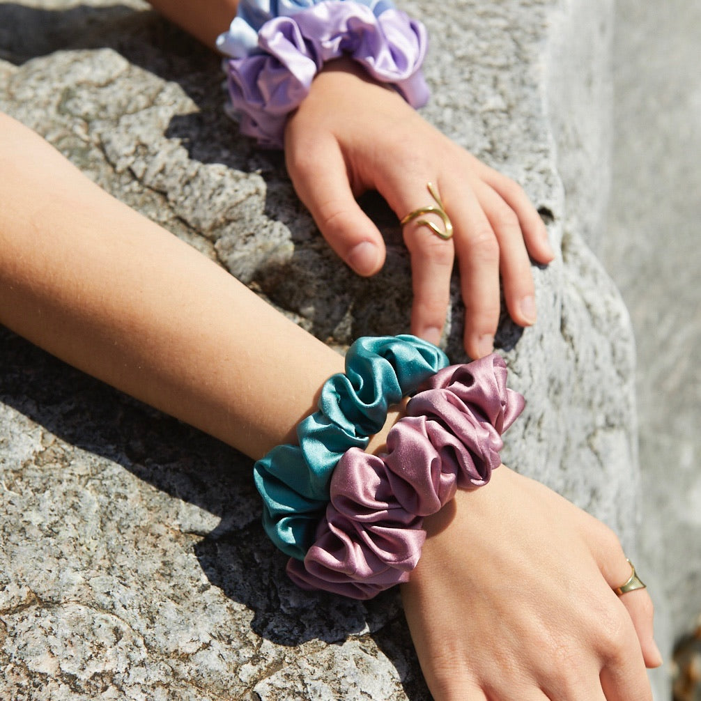 Scrunchies in smooth and luxurious 19 momme mulberry silk