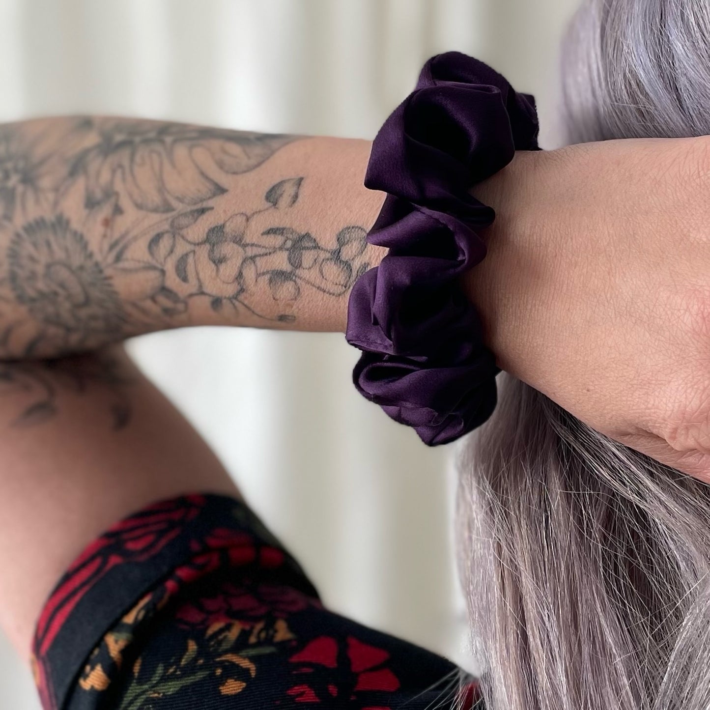 Scrunchies in smooth and luxurious 19 momme mulberry silk