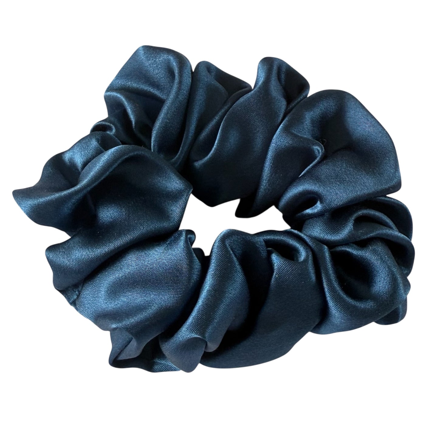 Scrunchies in smooth and luxurious 19 momme mulberry silk