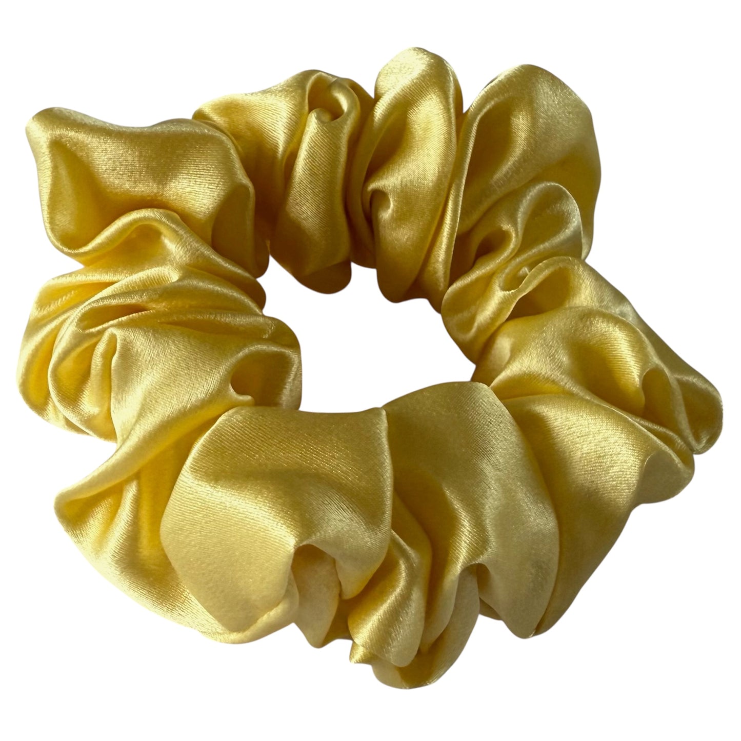 Scrunchies in smooth and luxurious 19 momme mulberry silk
