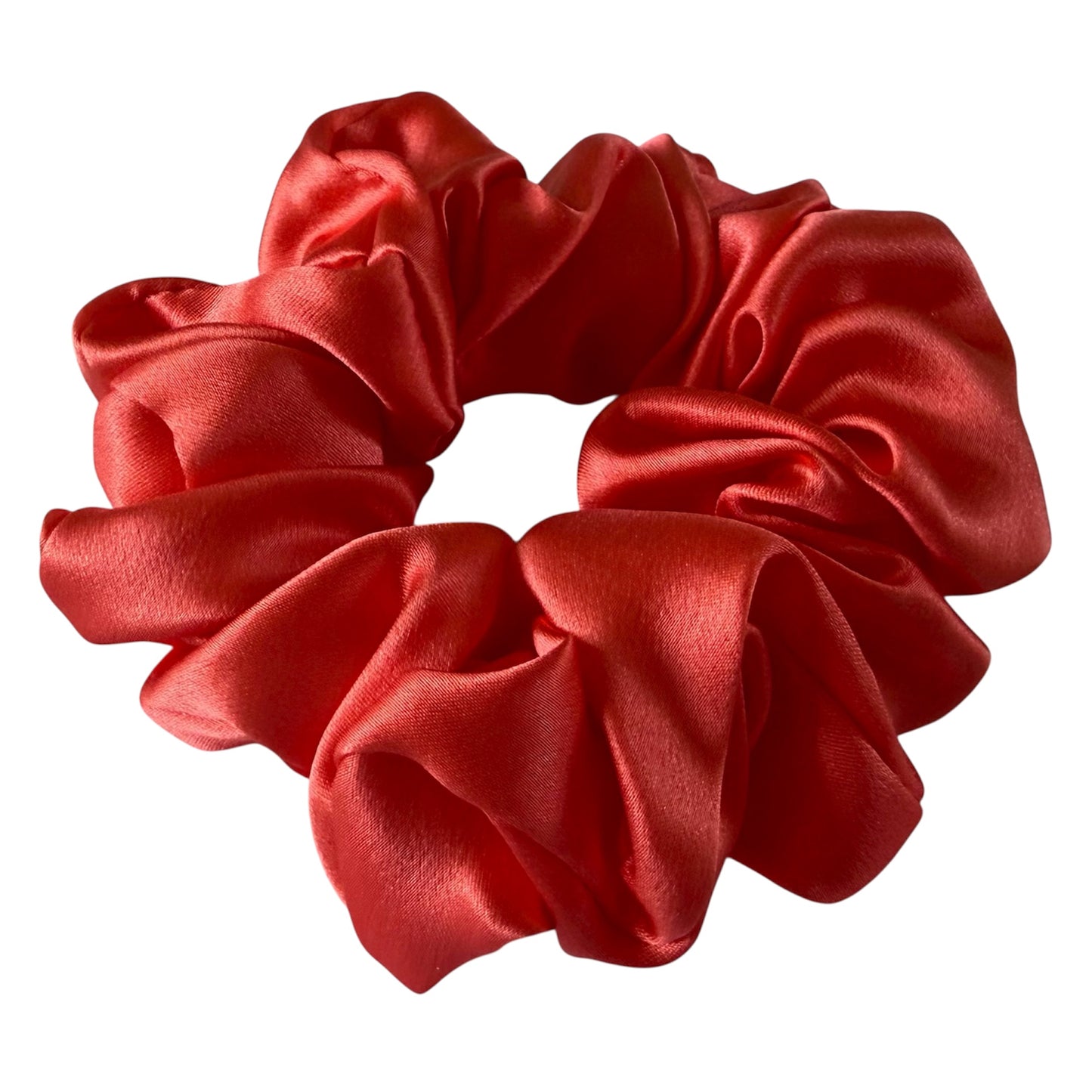 Scrunchies in smooth and luxurious 19 momme mulberry silk